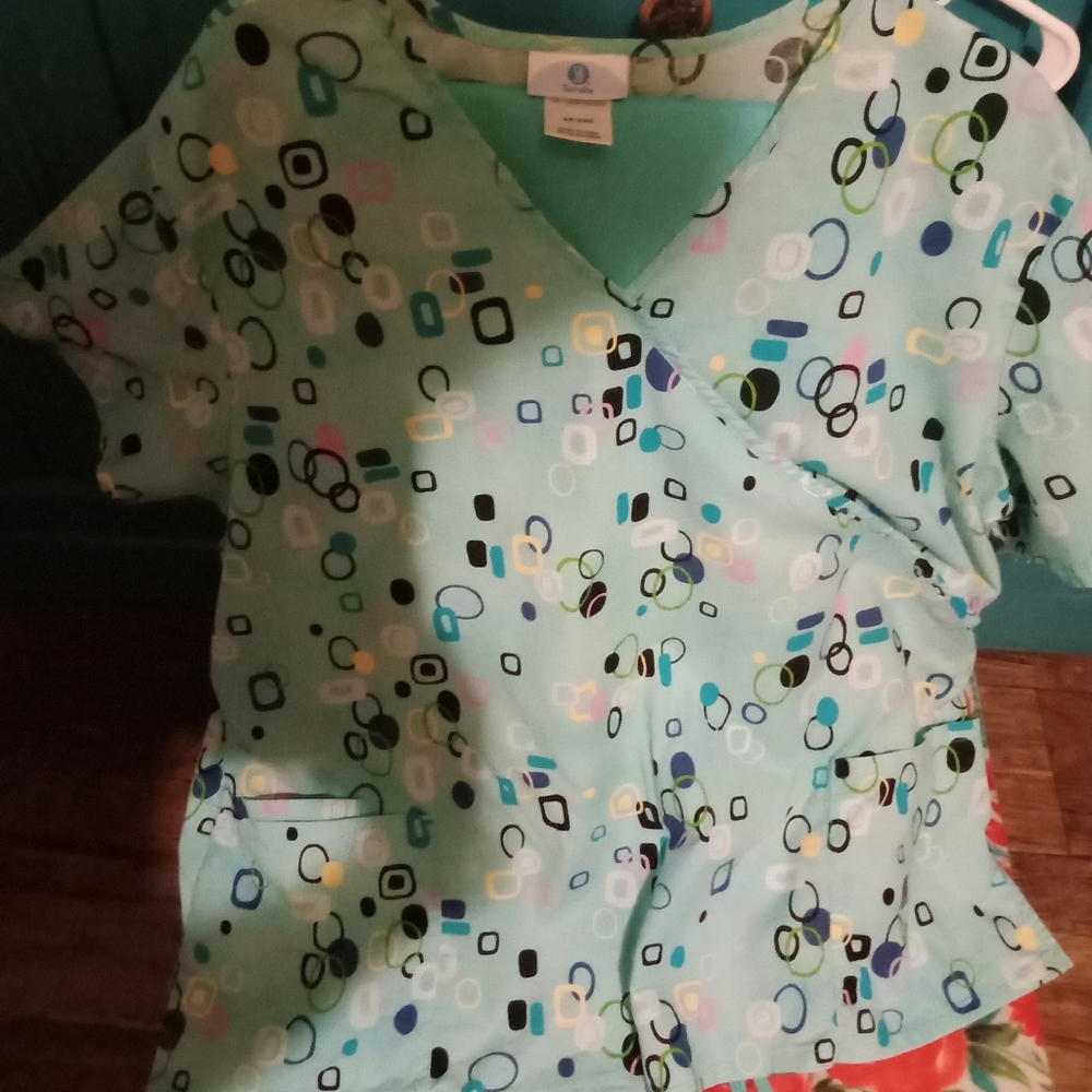 Scrub pants and shirt set